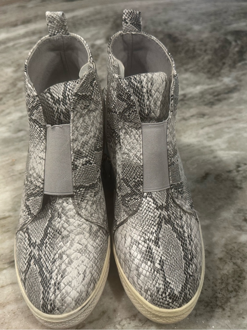 Womens Gray Snake-Print Platform Ankle Sneakers